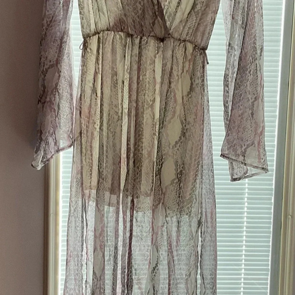 Chic Peach Love Long Sleeve Snake Print Dress - Size Small (B14) - Picture 3 of 9